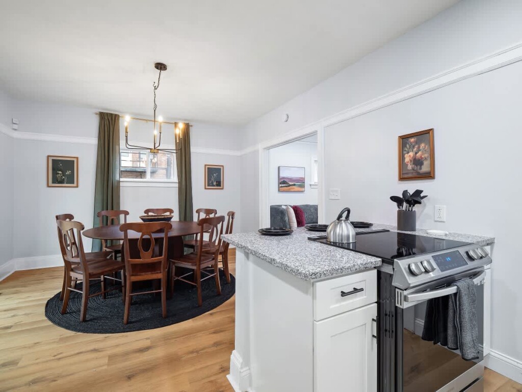 6a40772d a9f9 49 iUIeo.jpg