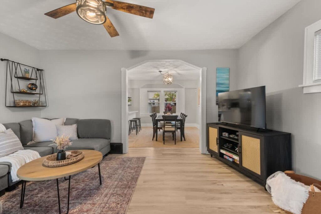 6aaf0ed8 470f 46 klTHv.jpg