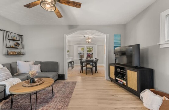 6aaf0ed8 470f 46 klTHv.jpg