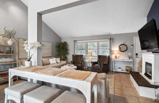 6c217e81 8956 48 4i hb.jpg