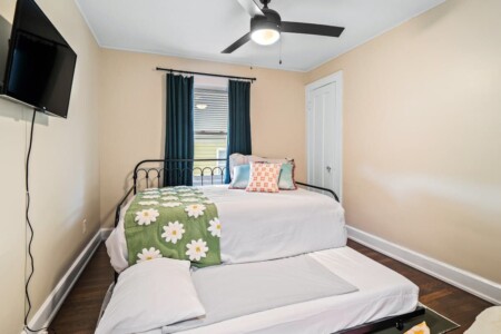 6c5f4fdf 3376 43 055Qn.jpg