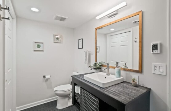 6e61d9d4 31f5 45 aavIY.jpg