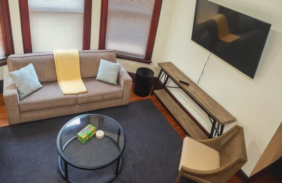 70319308 e2ea 44 NglVE.jpg