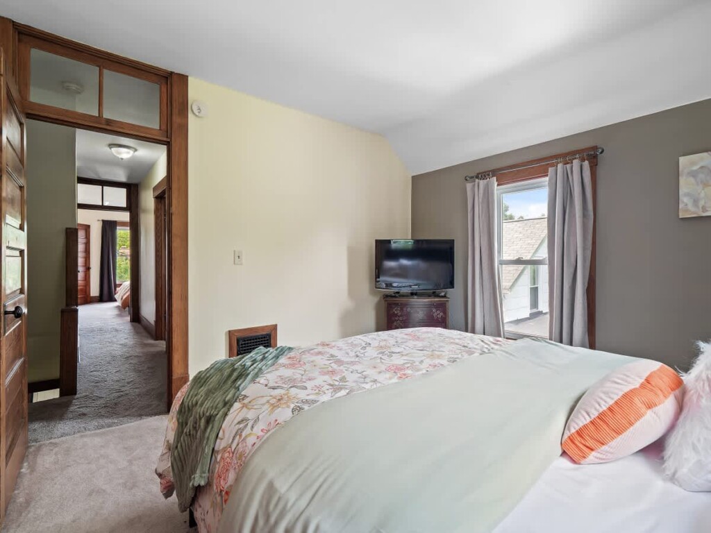 7047da68 420f 4b IF053.jpg