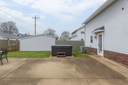 70cecb02 f5fa 42 Yj jj.jpg