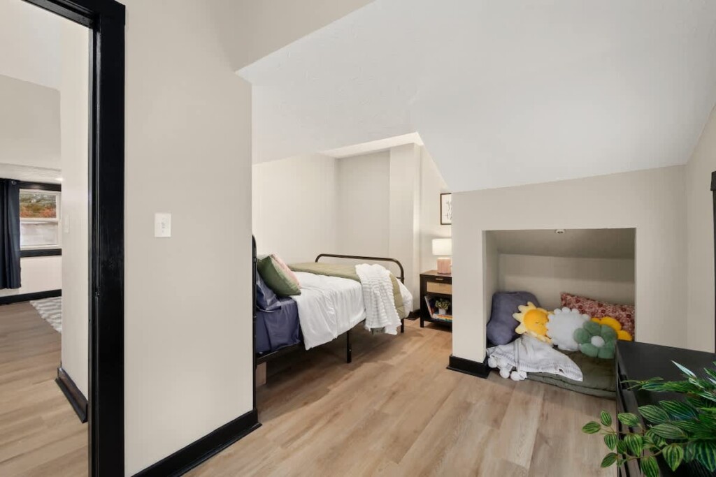 7577a80d 1dbc 44 JQ2uQ.jpg