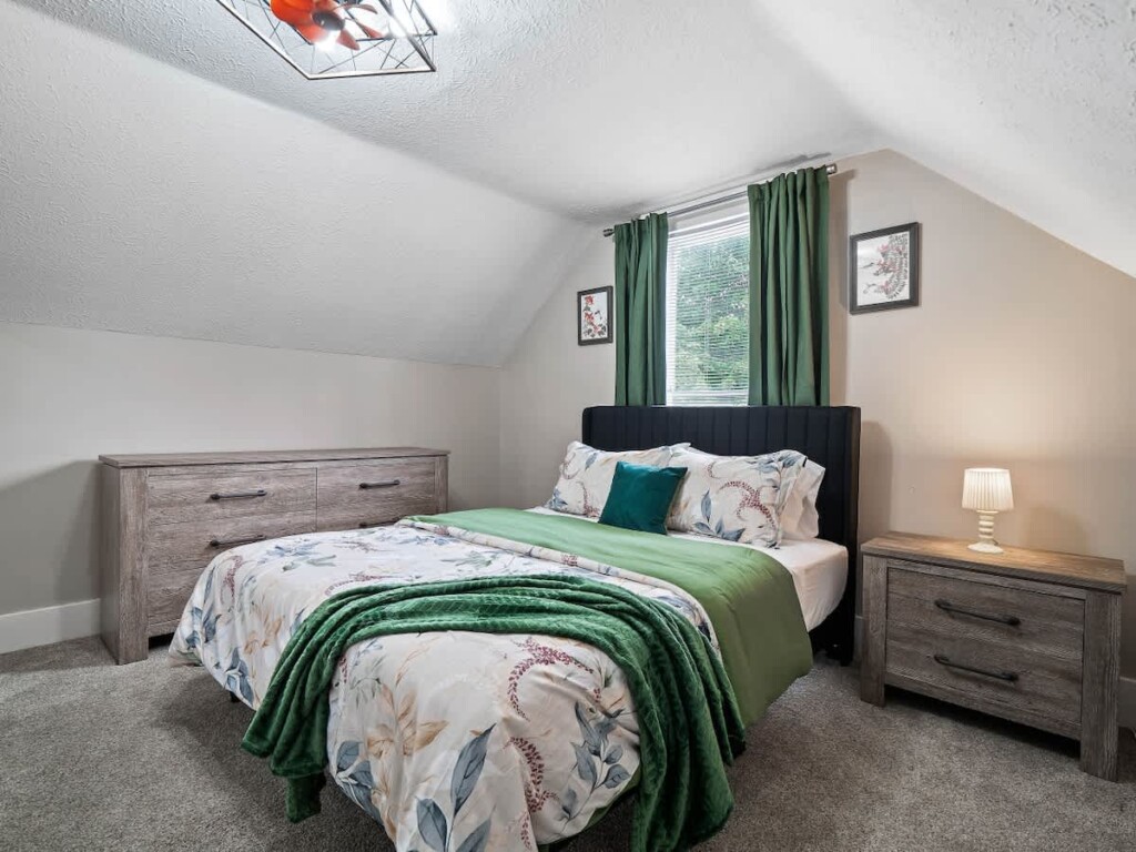 79ba2276 0baf 4a atLNG.jpg