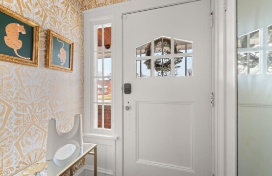 7b8d0d4b 6b87 48 oDImJ.jpg