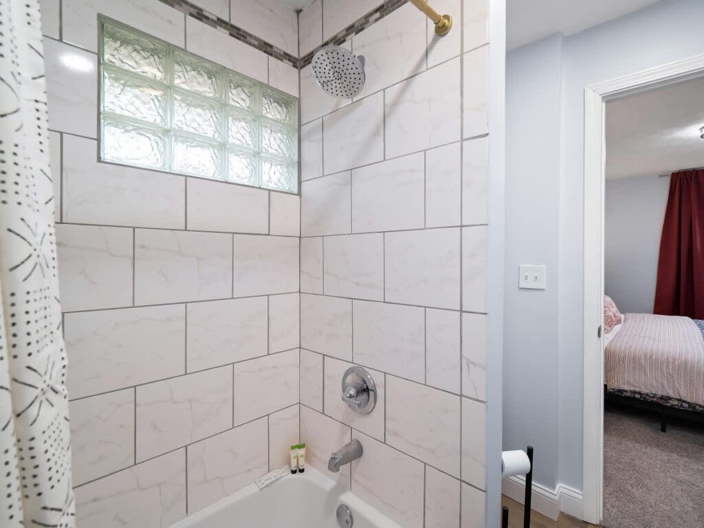 7f06e59f 1bce 49 EbIIc.jpg