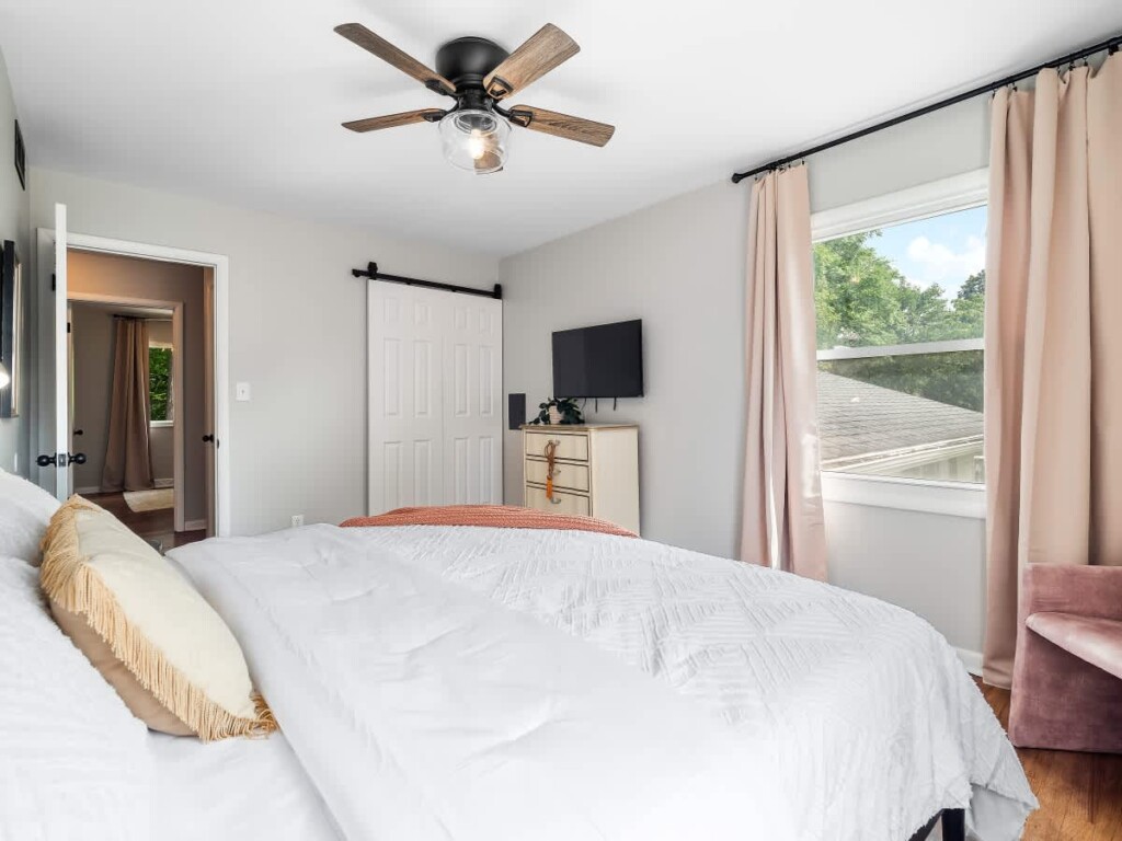 7f4af9f1 4ed4 44 9V1ob.jpg