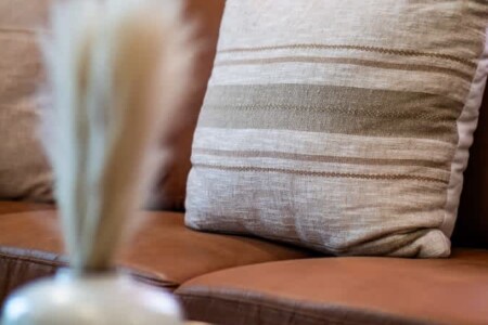 7f5459d2 684d 46 4Acou.jpg