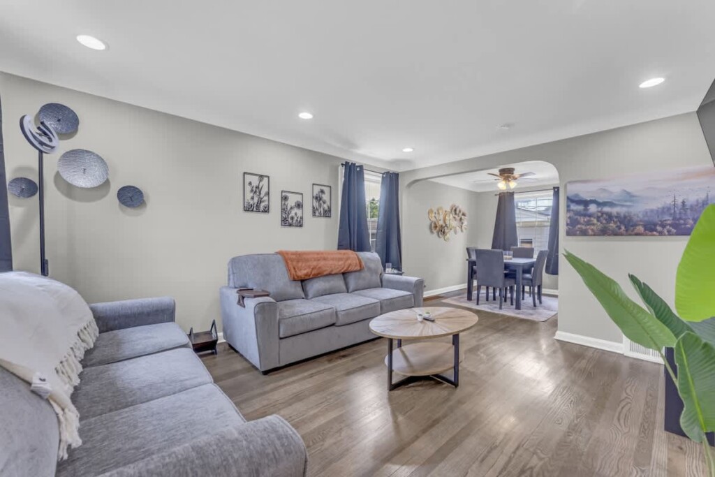 7fb3e145 da38 4a cEMGy.jpg