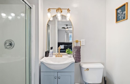 82341245 a79e 4e paNkN.jpg