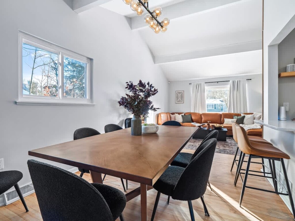 82a1e4b4 2f98 44 AEzFC.jpg