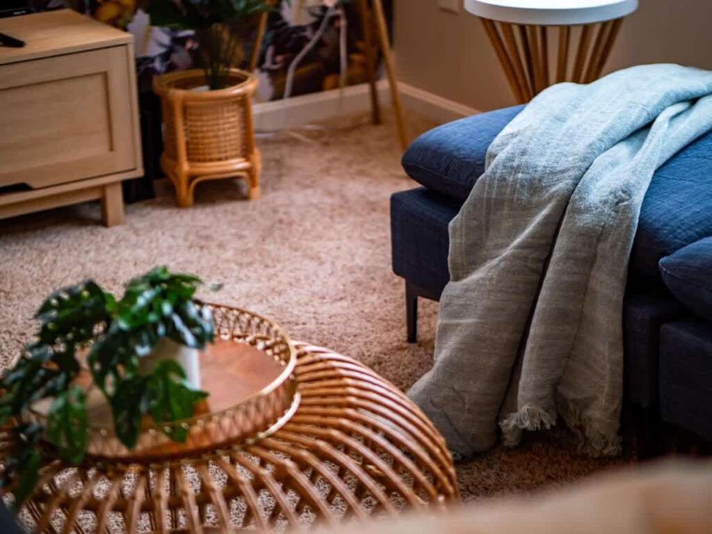 8343f789 f027 4b R Xmc.jpg