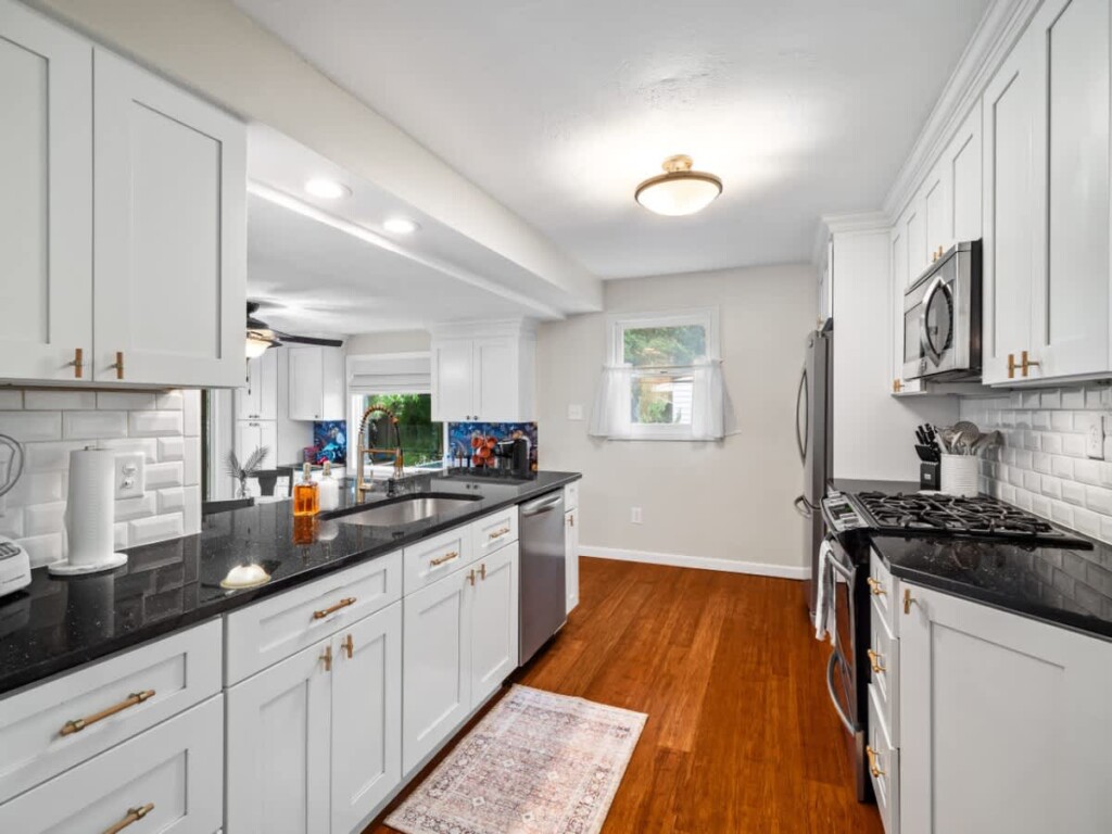 83ff8d4f 18ee 45 9iUfW.jpg