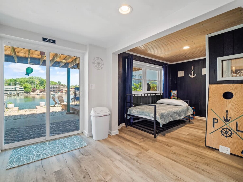 844875c7 f748 40 2m5y8.jpg