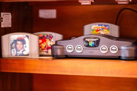 89305a52 6715 46 hhrwp.jpg