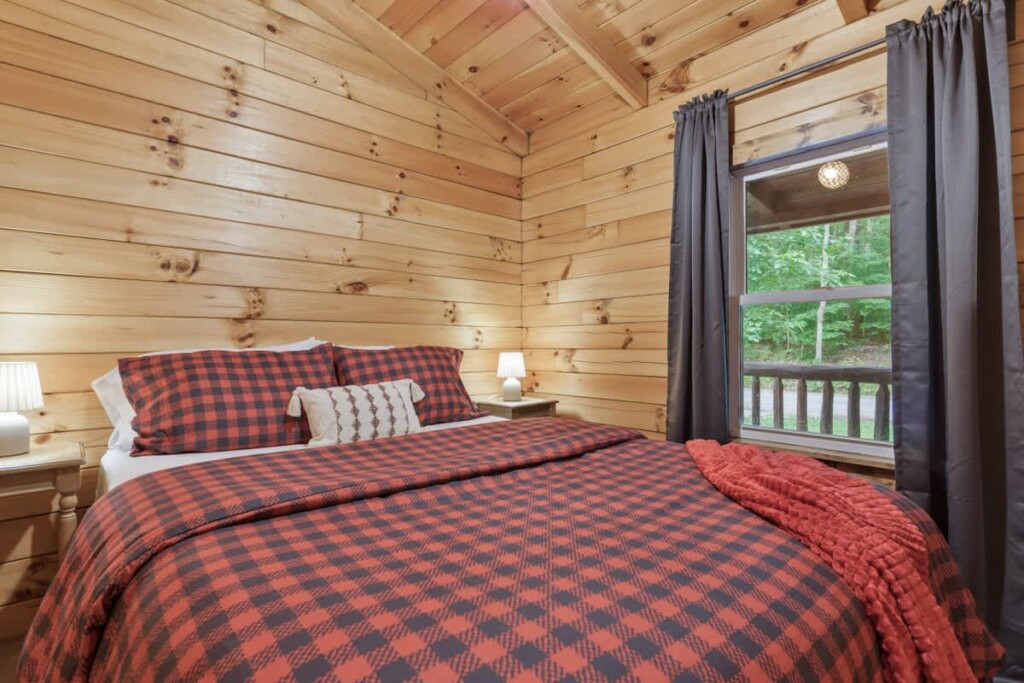 8c152db9 b1c1 44 8j6kO.jpg