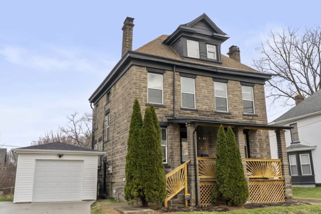 8ecdd5a0 070b 49 fY8sy.jpg