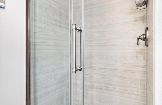 93f1cd58 a040 44 OWZps.jpg