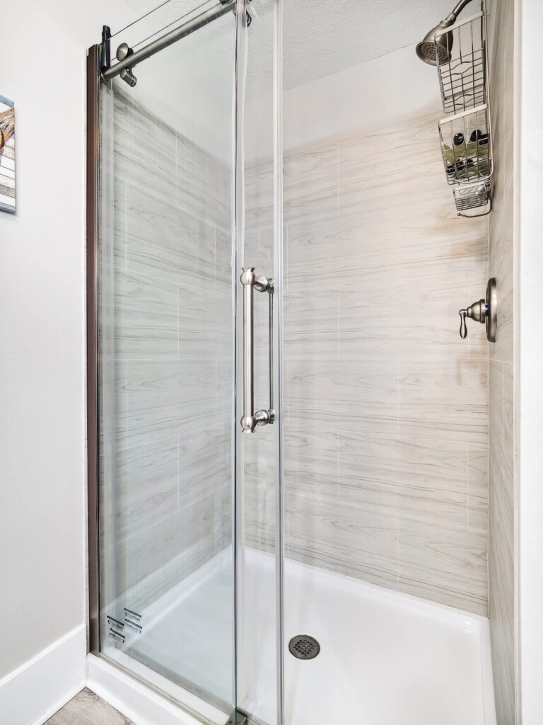 93f1cd58 a040 44 OWZps.jpg