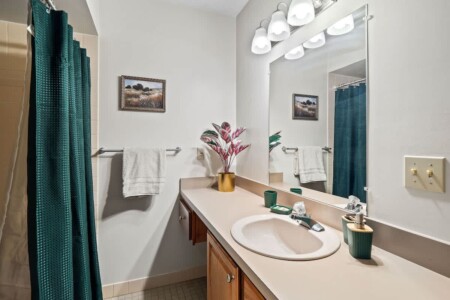 948f6e72 280e 46 juxhB.jpg