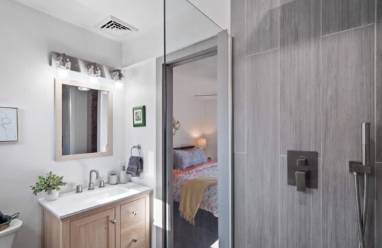 9b39076e a76c 4d Rbcr .jpg