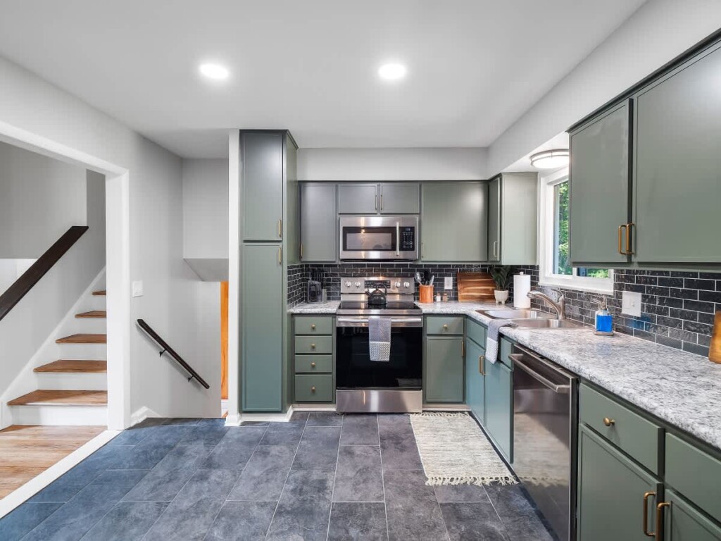 9b41db75 ab39 4b Ze2l .jpg