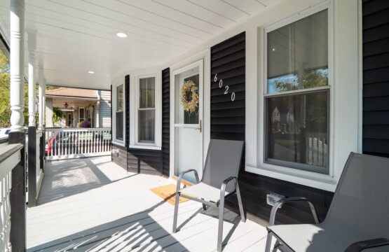 9c5ec5c4 1c79 4c EV6RB.jpg