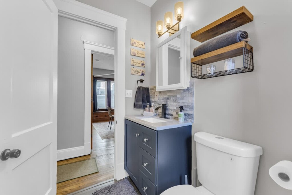 9d4ebdc9 5b9b 41 Hx1f .jpg