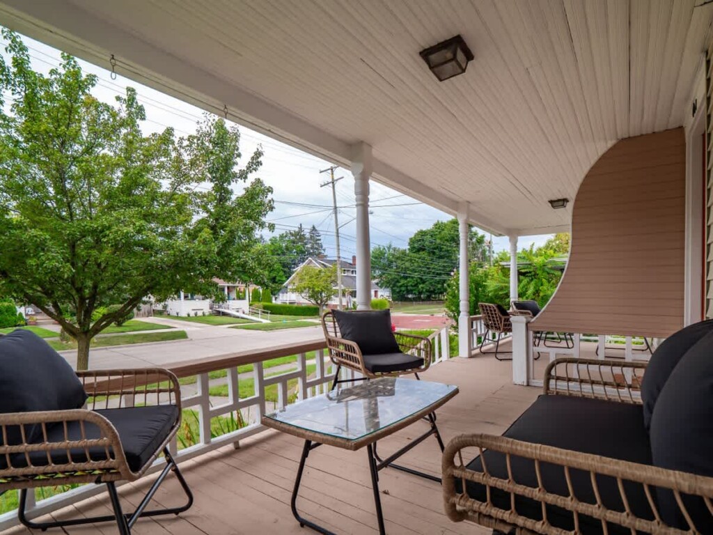 9eff95e2 7257 43 iKBRo.jpg