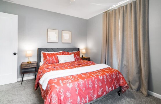 a0f8285d 8b5c 46 V24gr.jpg