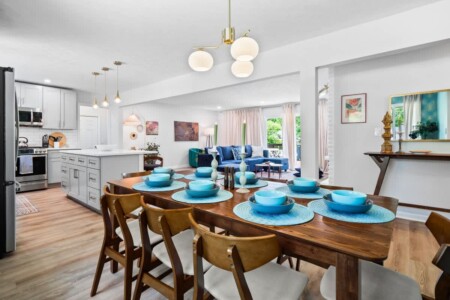 a30dba8a 37a1 4a HwH c.jpg