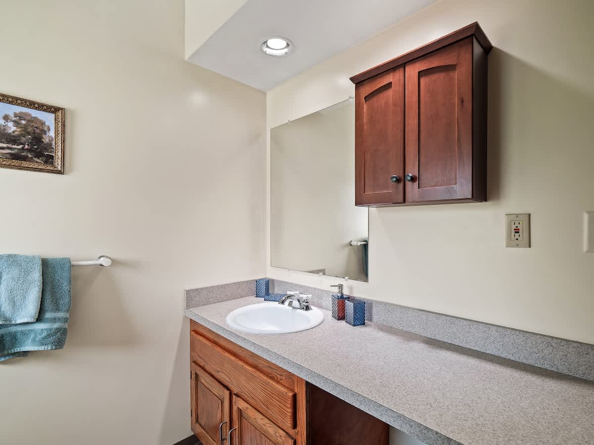 a4550c2b 1144 4e zlZpO.jpg