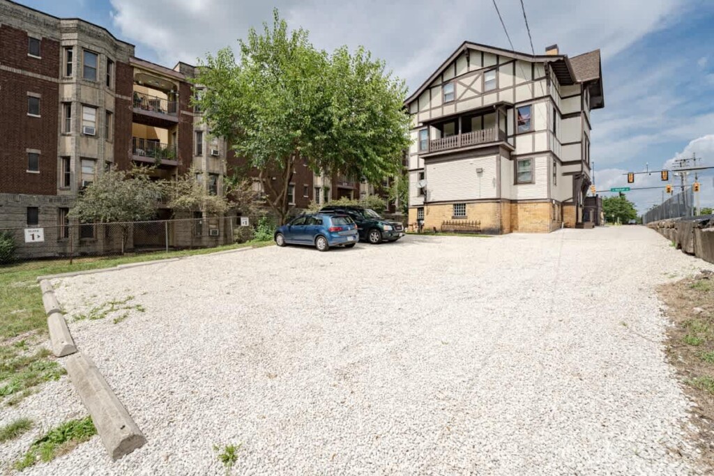 a89b244e c353 47 F2ADc.jpg