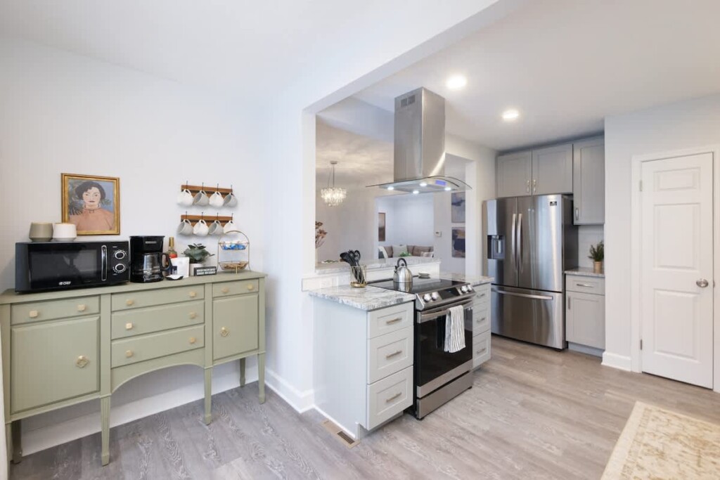 af5e5eb3 ae51 4e DV QF.jpg