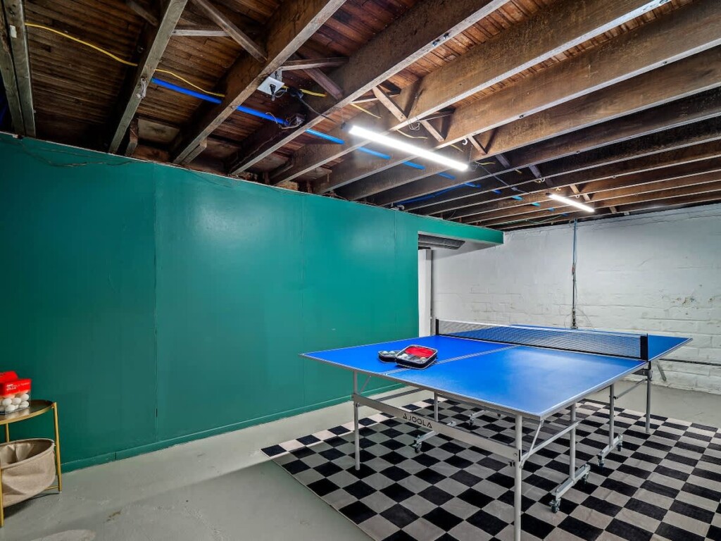 b0445a74 0469 46 GpHIk.jpg