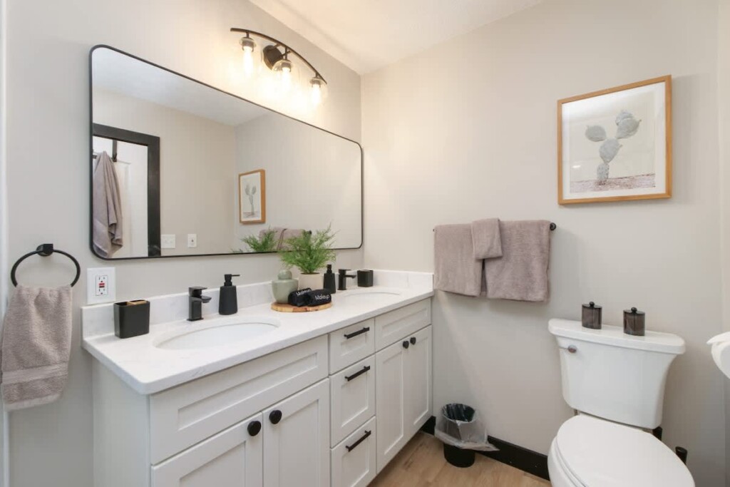 b17d5d52 2551 41 5omKX.jpg