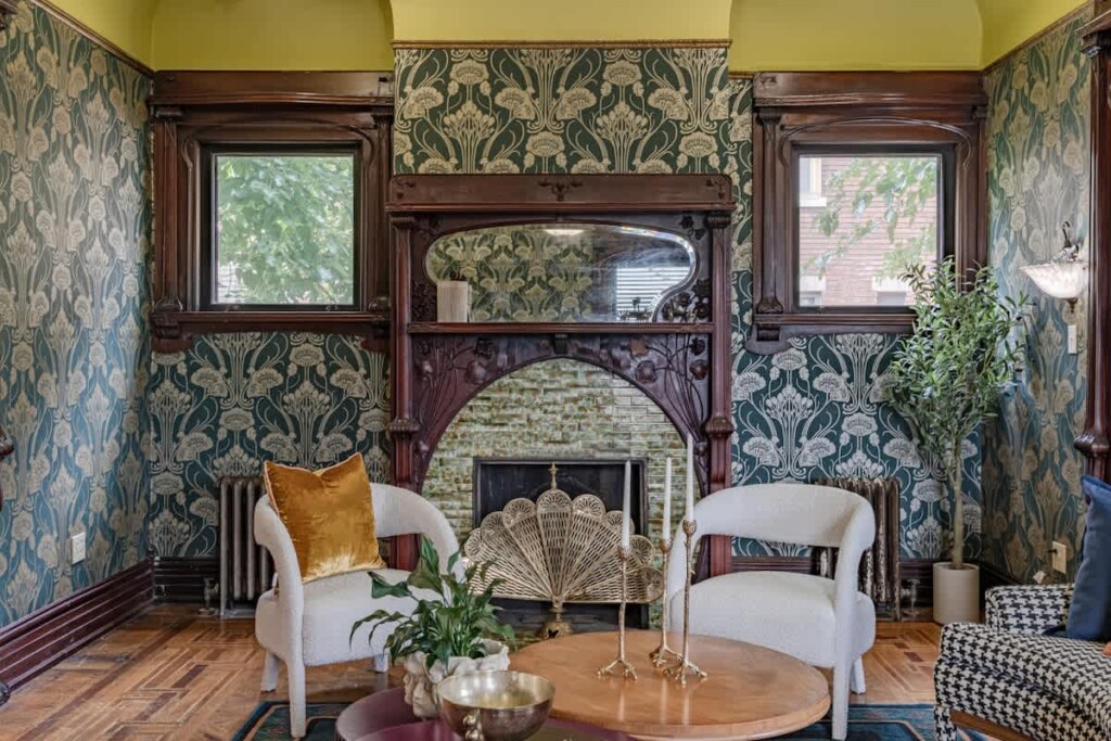 b1a04169 6cf0 42 ctvFe.jpg