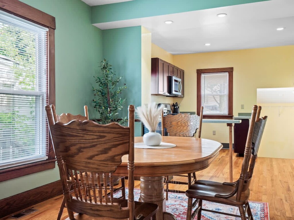 b1bda857 8384 41 nsbBL.jpg