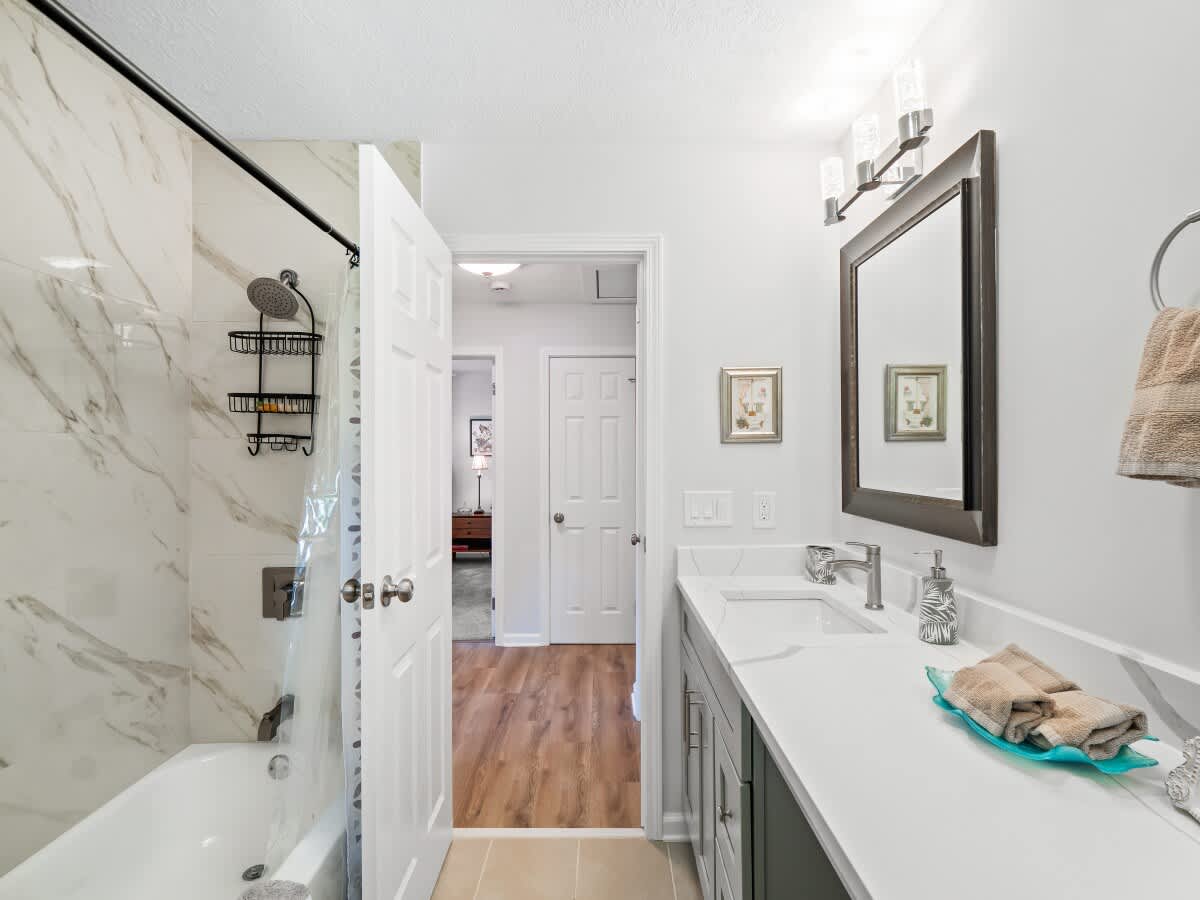 b21d41a9 67b9 4f BEBLp.jpg