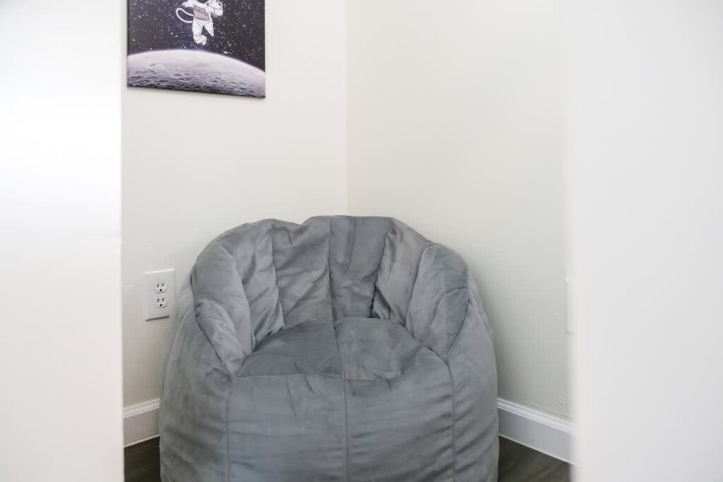 b2ff00b9 7df2 43 do4X9.jpg