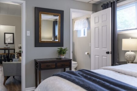 b3e588fe e86c 42 zEmr4.jpg