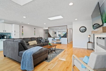 b5c342f7 a6ab 42 Mh20d.jpg