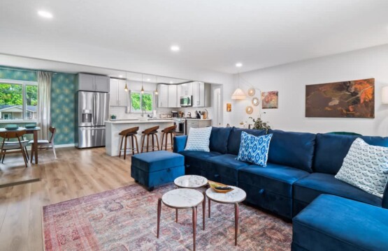 b6d75e09 62cb 4e KNYI2.jpg