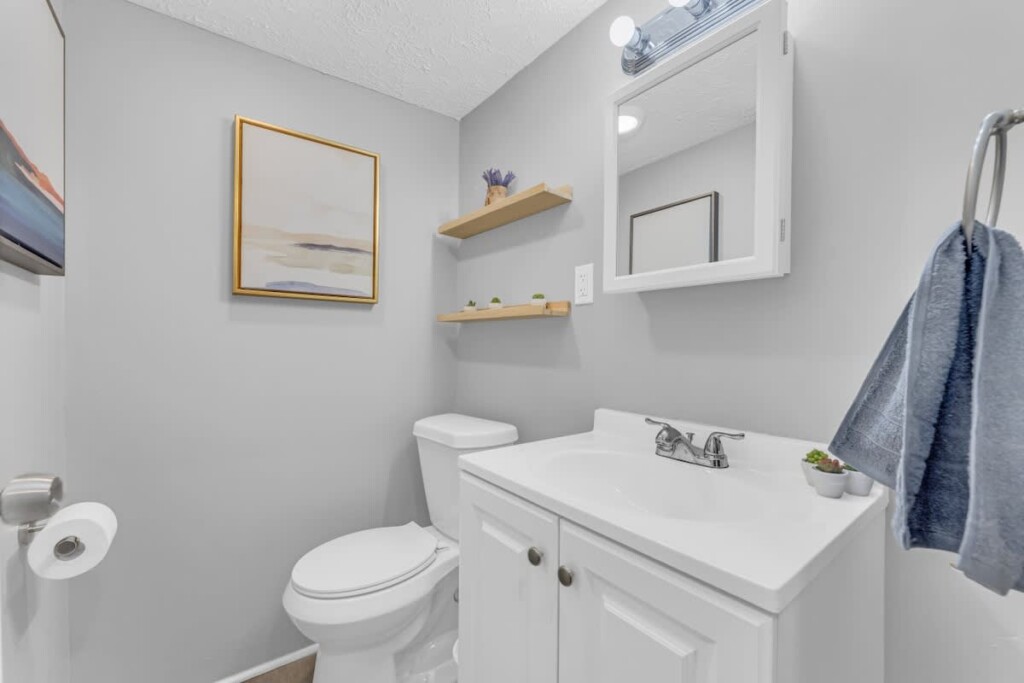 b8c096f5 bbba 4d 0bdQN.jpg