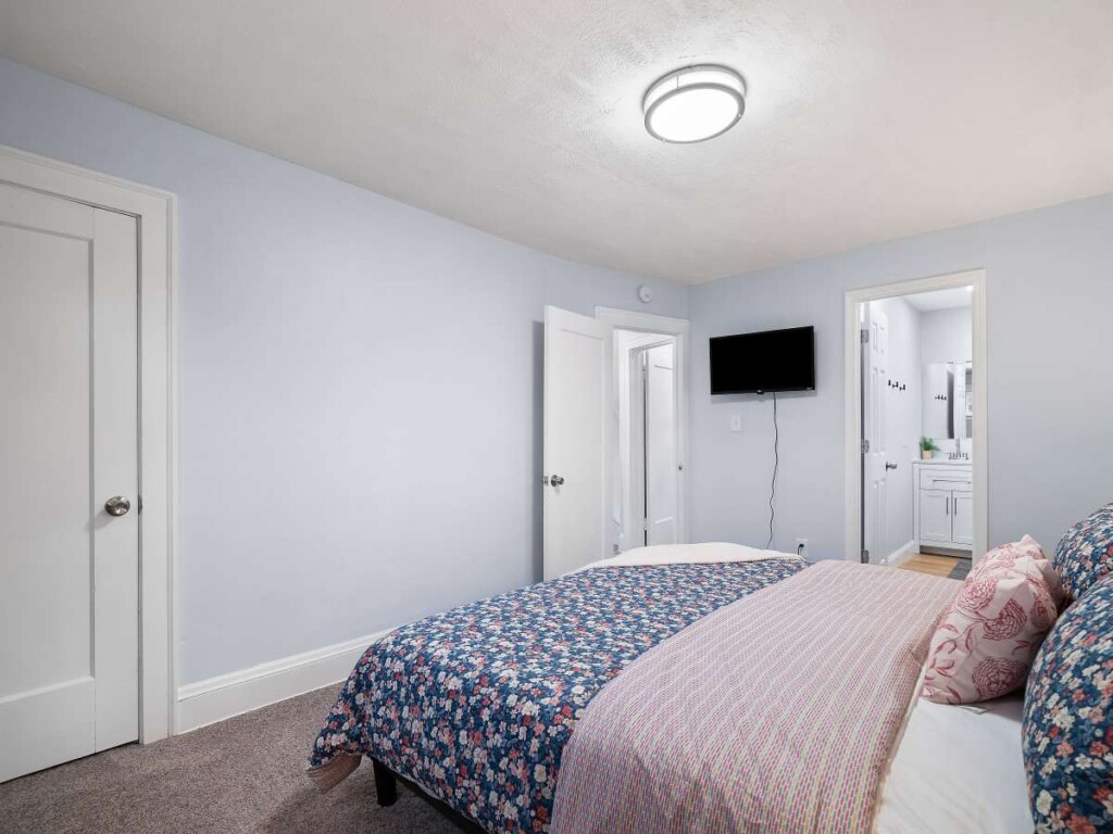 bba1f1c4 e7a9 4d CSw1b.jpg