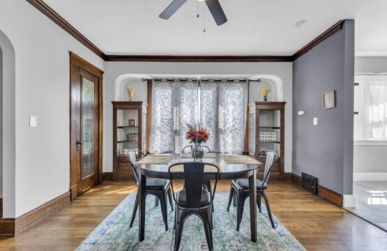 bcc7cffe 2c15 4a MRmNh.jpg