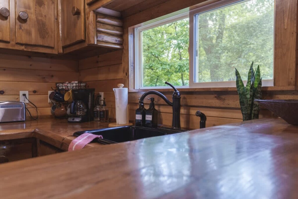 be048099 d1c3 45 VaoHf.jpg